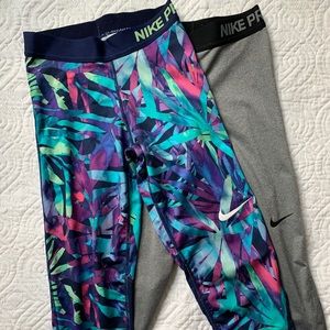 2xPair NIKE XS, Running Crops (Leggings)